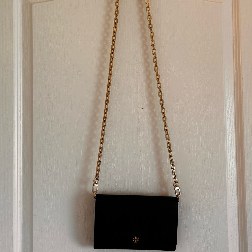 Tory Burch Women's Emerson Snap Button Chain Wallet Small
Crossbody (Black) - Picture 2 of 4